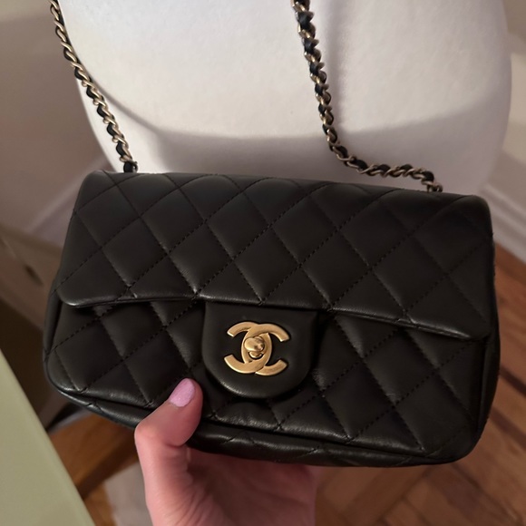 Chanel black lambskin romance mini with brushed gold hardware - Picture 16 of 16